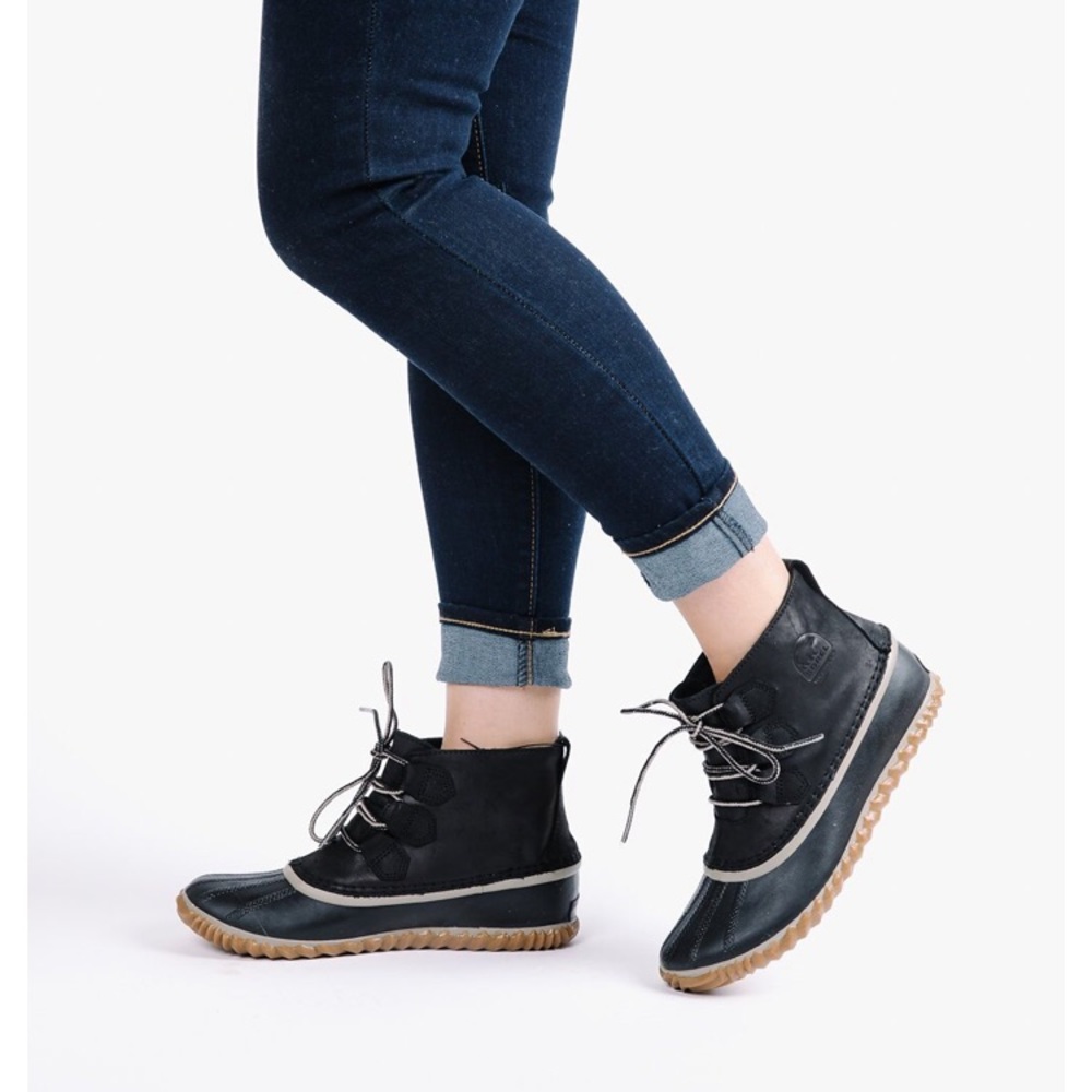 SOREL Out N About Leather boots